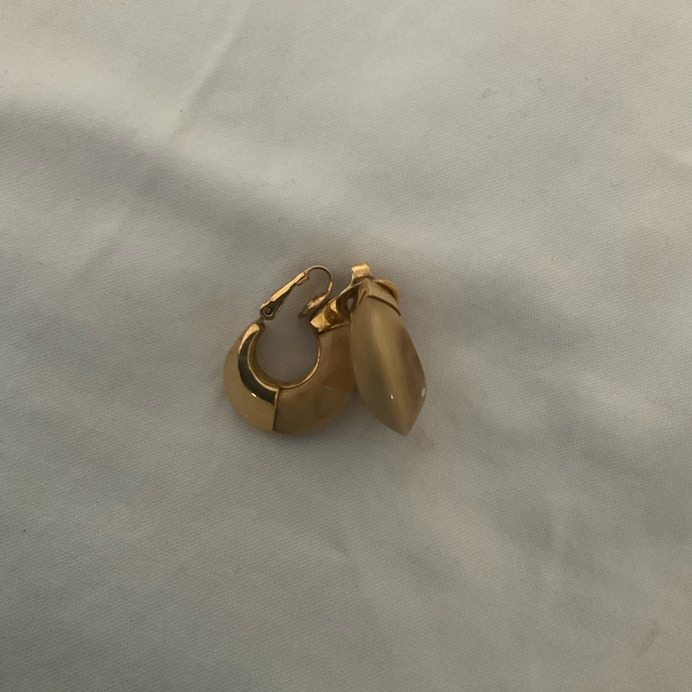 Vintage Trifari Gold and Tan Hoop Earrings - Picture 2 of 5